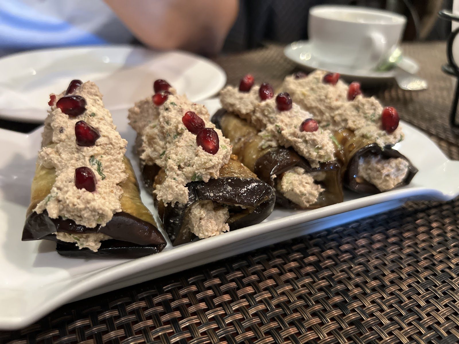 Eggplant rolls with walnut